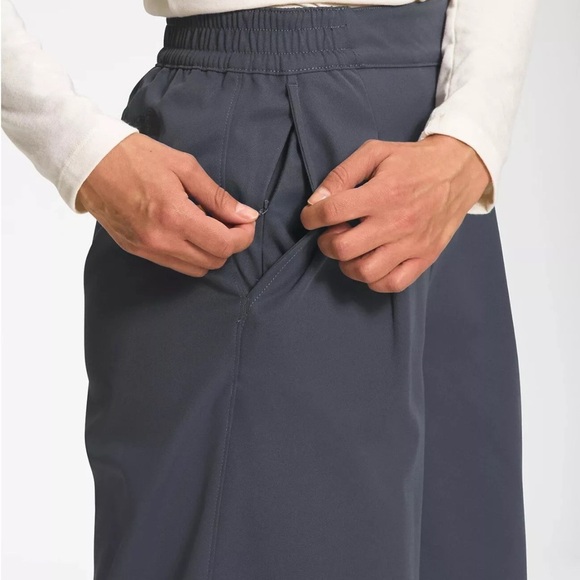 The North Face  Relaxed Fit Standard Wide Pant Vanadis Grey 4 - Picture 3 of 8